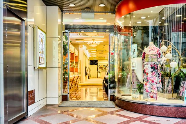 老舗企業で、責任あるポジションに挑戦。
マネジメント経験を当店で活かしませんか。
