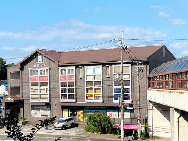 年間休日125日／残業少なめ／多彩な建築に携わる設計のプロ集団［1］意匠設計業務（管理技術者候補）
［2］意匠設計業務補助