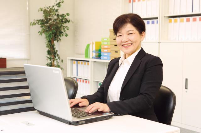 事務以外にもお掃除等のお手伝いも有。保育士さんとは違いますが、園児を見守りながら働けるお仕事です♪