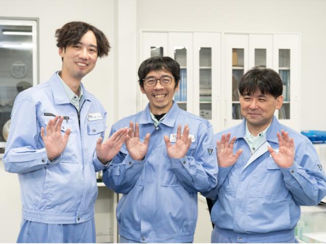 全体で6名（各営業所2名）募集。
20代・30代を中心に10名〜15名の社員が在籍中です。