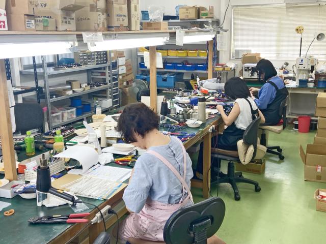 未経験OKの【工場内軽作業スタッフ】週3日〜、1日3h〜◆ほぼ残業ナシ◆土日祝休み◆寸志有◆服装自由工場内軽作業