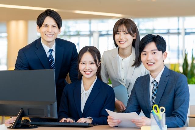 新居浜市【物流会社の総合職（安全管理又は総務）】職務経験不問／安全品質の有資格者／男女OK☆総合職