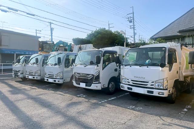 昼過ぎ退勤でプライベート充実！髪型自由＆未経験歓迎の柏原市内ごみ収集ルートドライバー募集！家庭ごみ収集車の運転・積込スタッフ