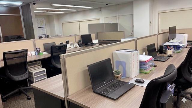 転勤なしで地元で安定して働けます。