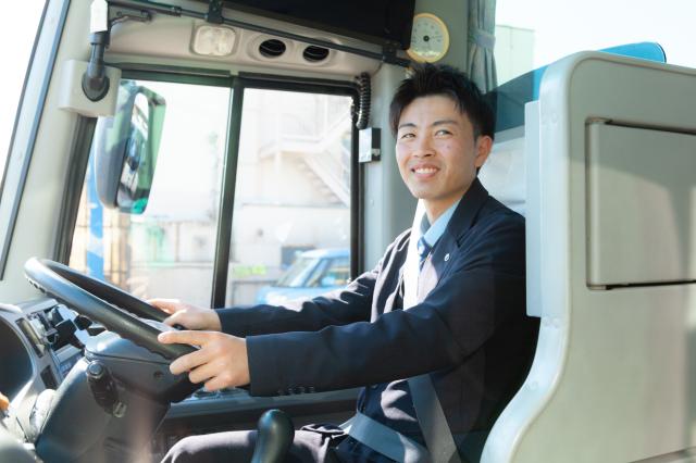 ・正社員として安定した収入を得たい
・資格やスキルを身につけたい
・家族や将来を考え、安定企業を選びたい
上記に一つでも当てはまる方、必見です！