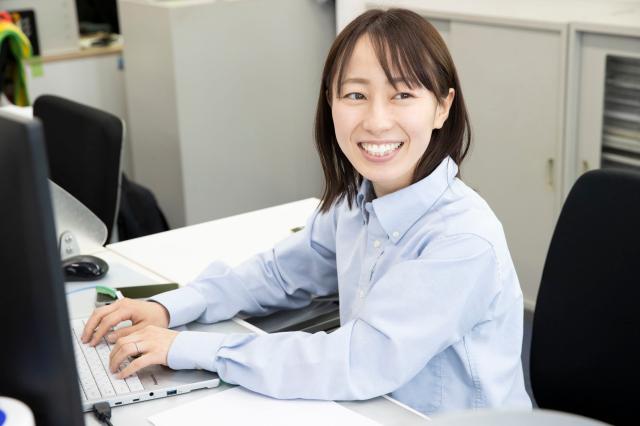 【フロントスタッフインタビュー】
Sさん・入社2年目｜大好きな先輩のように、頼られるフロントになりたい。