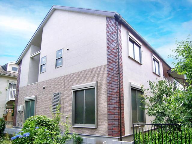 不動産売買・賃貸仲介から注文住宅の建築・設計・リフォームまで、幅広いサービスを展開する安定企業です。