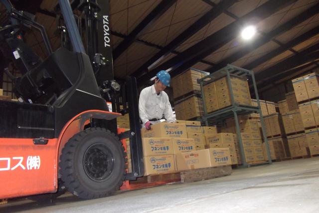 年齢も経験も問いません。あなたのフォークリフトの資格を活かせるお仕事です!