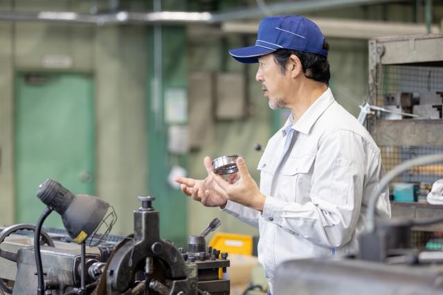 美濃市極楽寺/金属部品の研削作業/大手上場企業のお仕事/固定勤務/土曜・日曜休/深夜手当あり金属部品の研削業務