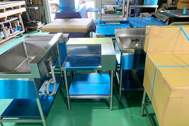 車・バイク通勤OK！お昼ご飯も会社が用意します♪大手チェーンとの取引で、安定感と将来性はバツグン！