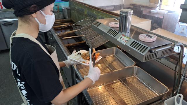 土日勤務◆アルバイト◆接客・販売◆調理・製造◆未経験OK【香芝】【下田】【磯壁】テイクアウト専門店の販売・調理スタッフ