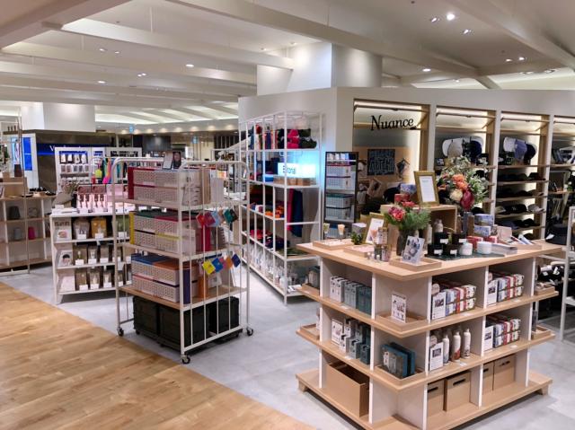 《A・P》　Editorial　阪神梅田店　【株式会社Style Agent】