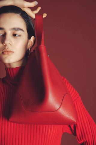 人気ブランドでのお仕事♪《アンクレイヴ×ペッレ モルビダ 京都高島屋S.C.T8店》週2日からOK!短期(10/28〜11/25)レディスアパレル・バッグ・ファッション小物販売スタッフ/uncrave×PELLE MORBIDA